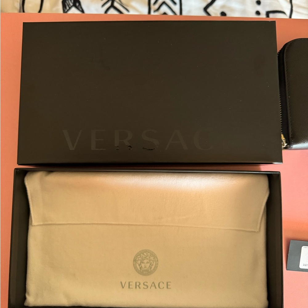 VERSACE WALLET - Picture 3 of 8